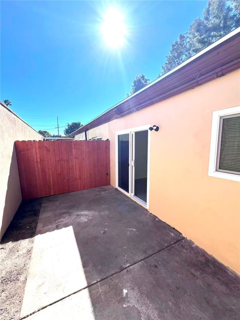 Detail Gallery Image 8 of 9 For 4109 W 5th St #C3,  Santa Ana,  CA 92703 - 2 Beds | 2 Baths