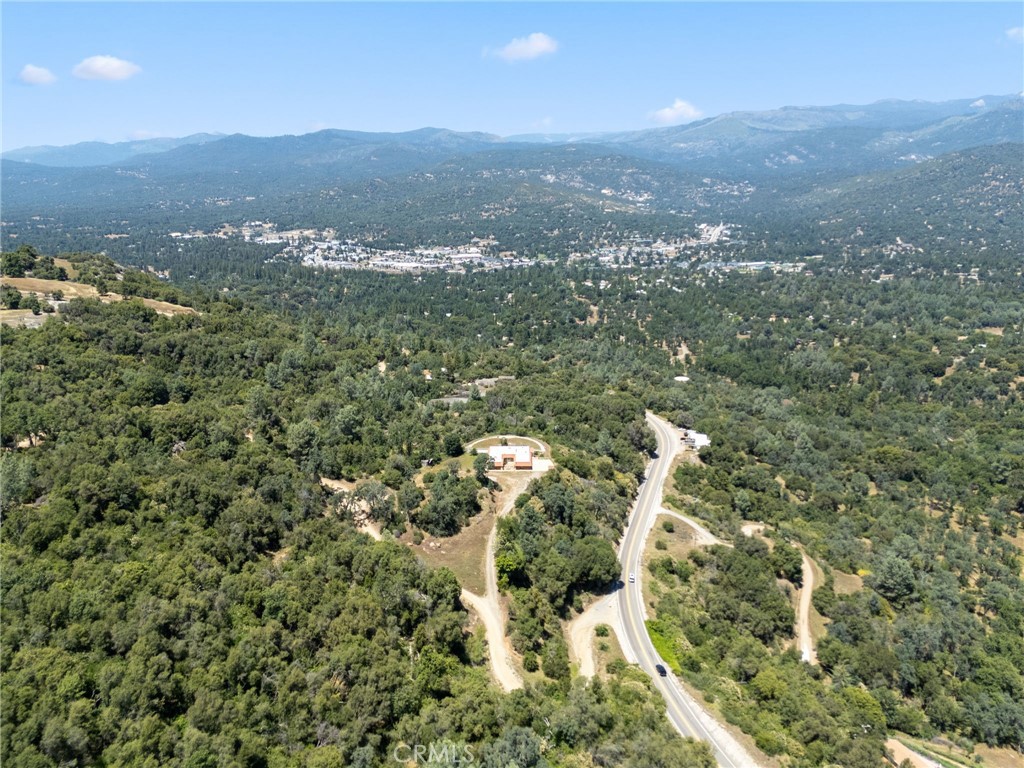 https://media.crmls.org/medias/9de4d7c0-134d-4e9a-b237-48b169bb56d7.jpg?preset=X-Large