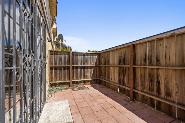 Photo #21: CRPW25168663 Listing: Photo #21