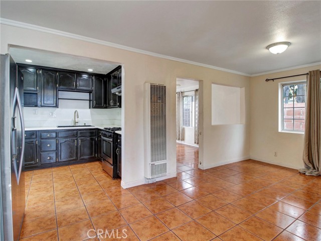 Detail Gallery Image 12 of 38 For 110 W Forhan St, Long Beach,  CA 90805 - 2 Beds | 1 Baths