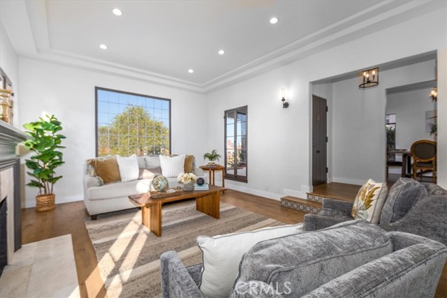 Detail Gallery Image 6 of 35 For 4251 Angeles Vista Bld, View Park,  CA 90008 - 3 Beds | 2 Baths