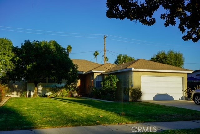 Detail Gallery Image 4 of 10 For 11212 Dempsey Ave, Granada Hills,  CA 91344 - 3 Beds | 2 Baths