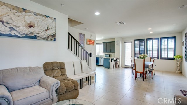 4248 W 5th Street, Santa Ana CA: https://media.crmls.org/medias/9de6b547-352e-4e7e-a26c-629a7e44a9ef.jpg