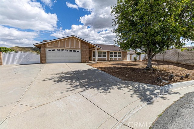 7869 Ladoga Pl, Riverside, CA 92509