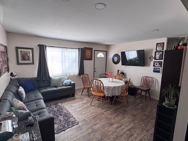 Detail Gallery Image 13 of 26 For 11918 Hemlock, Hesperia,  CA 92345 - 2 Beds | 1 Baths