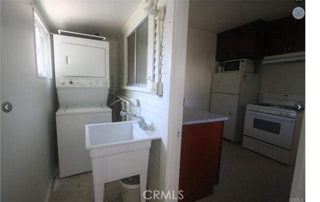 254 E Glenarm Street, Pasadena CA: https://media.crmls.org/medias/9de7ec44-389a-4400-9d94-98e1c0994a78.jpg