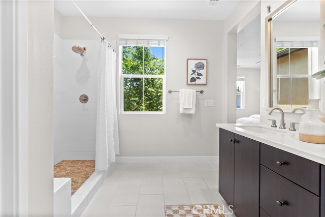28 Sembrio Street, Rancho Mission Viejo CA: https://media.crmls.org/medias/9de8156d-a372-4bfa-b7f5-cbd8f7df3766.jpg