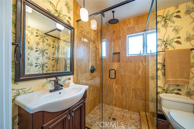 Detail Gallery Image 37 of 43 For 129 Santa Ana Ave, Long Beach,  CA 90803 - 3 Beds | 3/1 Baths