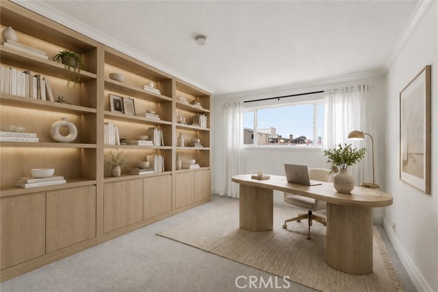 2nd bedroom as an office