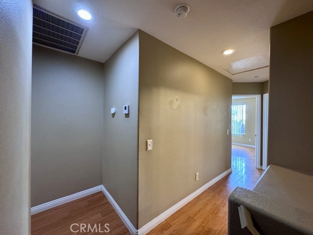 https://media.crmls.org/medias/9deb7068-4842-4d45-bb17-1604bc94352f.jpg?preset=X-Large
