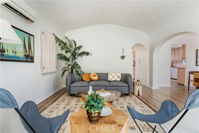 143 Roycroft Avenue, Long Beach CA: https://media.crmls.org/medias/9debf3f1-6cfa-4109-a3e4-a30a6293010a.jpg