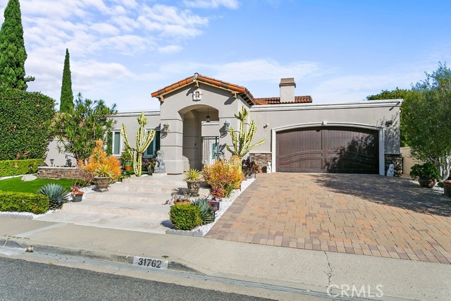 Detail Gallery Image 2 of 18 For 31762 Isle Royal Dr, Laguna Niguel,  CA 92677 - 3 Beds | 2/1 Baths