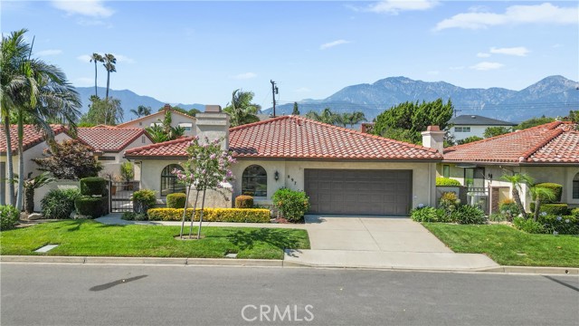 897 Calle Del Sol, Upland CA: https://media.crmls.org/medias/9dec3e4b-8efb-4b54-b8ca-4abeb3d670f0.jpg