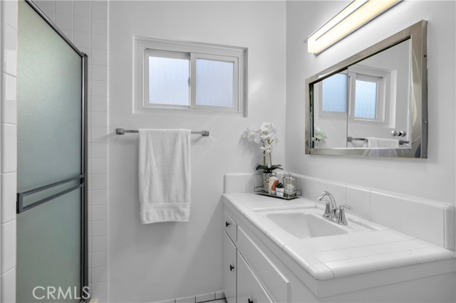 Detail Gallery Image 5 of 10 For 1712 Ruhland Ave, Manhattan Beach,  CA 90266 - 3 Beds | 2 Baths