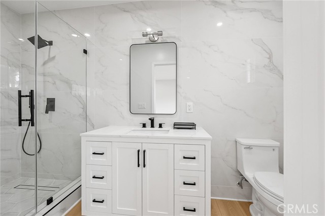 Detail Gallery Image 19 of 34 For 5165 Etiwanda Ave, Tarzana,  CA 91356 - 4 Beds | 5 Baths