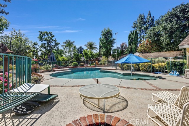 10417 Laramie Avenue, Chatsworth CA: https://media.crmls.org/medias/9dece331-0674-4fbe-b9b1-3ed7929a6df0.jpg