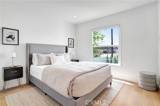 Detail Gallery Image 17 of 30 For 6438 Lindley Ave, Reseda,  CA 91335 - 3 Beds | 2 Baths