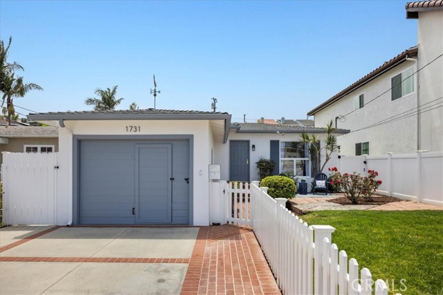 1731 Goodman Avenue, Redondo Beach, California 90278, 2 Bedrooms Bedrooms, ,1 BathroomBathrooms,Residential,Sold,Goodman,SB24113122