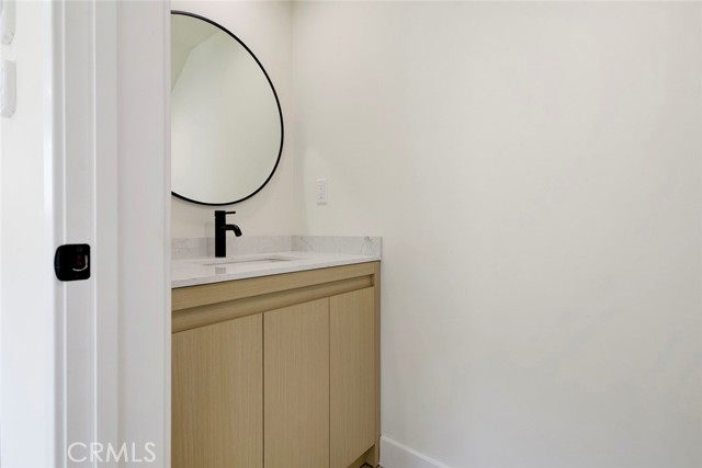 Detail Gallery Image 8 of 23 For 1070 Allen #D,  Glendale,  CA 91201 - 2 Beds | 1/1 Baths