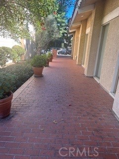 Detail Gallery Image 4 of 20 For 18307 Burbank, Tarzana,  CA 91356 - 1 Beds | 1 Baths