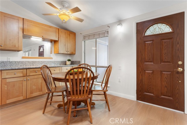 Detail Gallery Image 14 of 45 For 19204 Avenue of the Oaks, Newhall,  CA 91321 - 2 Beds | 1 Baths