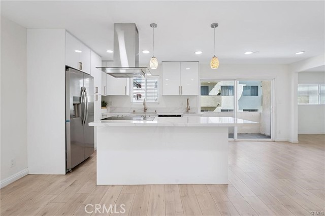 Front Image Thumbnail for CRSR25264780