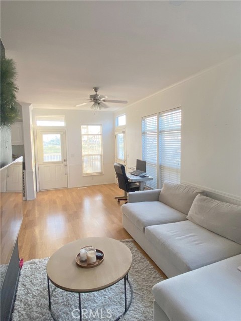 21752 Pacific coast hwy., Huntington Beach CA: https://media.crmls.org/medias/9defa292-6fd4-49d2-b05c-82ee5ed70680.jpg