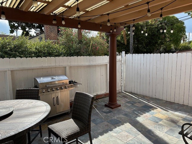 Detail Gallery Image 26 of 29 For 2820 W Chandler Bld, Burbank,  CA 91505 - 3 Beds | 2 Baths