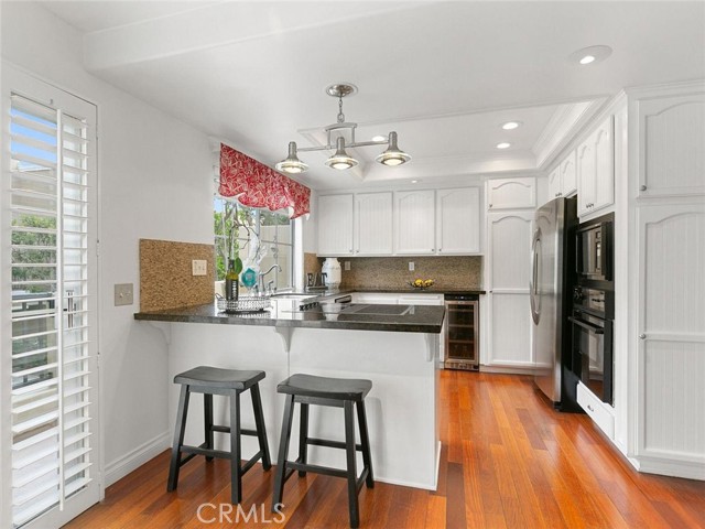 Detail Gallery Image 11 of 30 For 6051 Shadowbrook Cir, Huntington Beach,  CA 92648 - 2 Beds | 2/1 Baths