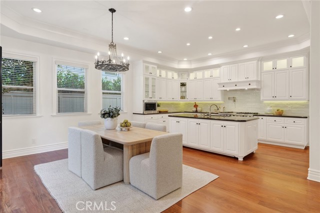 Detail Gallery Image 20 of 74 For 113 S Herrin, Manhattan Beach,  CA 90266 - 5 Beds | 4/1 Baths