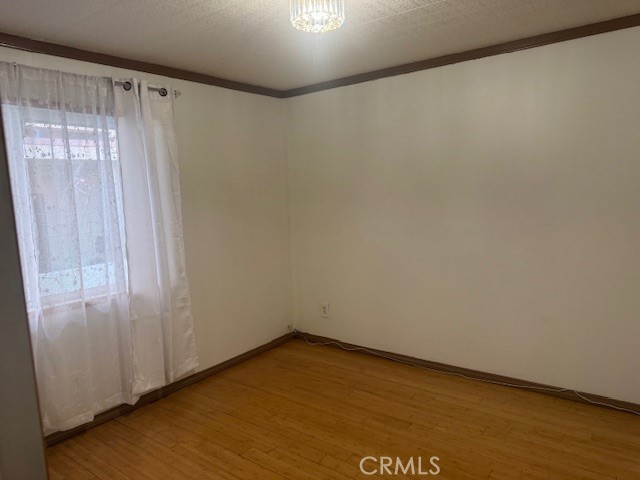 https://media.crmls.org/medias/9df24974-bc74-4697-877f-53e4f66c1b6e.jpg?preset=X-Large
