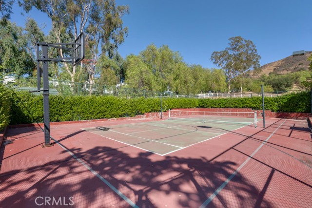Detail Gallery Image 50 of 60 For 4228 Saddlecrest Ln, Westlake Village,  CA 91361 - 4 Beds | 3/1 Baths