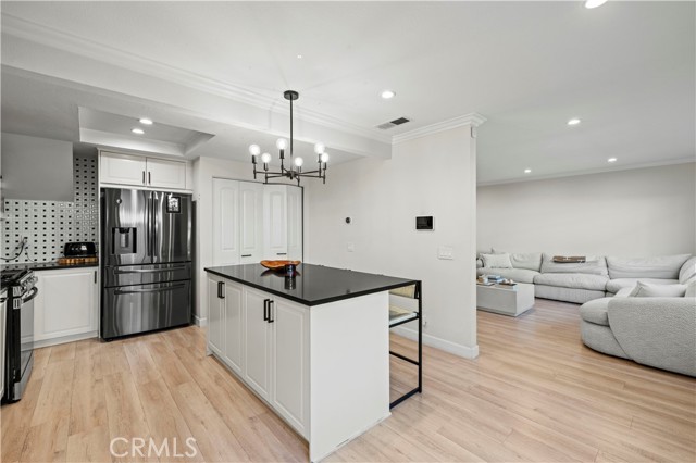 Detail Gallery Image 3 of 54 For 8601 Sunland #37,  Sun Valley,  CA 91352 - 3 Beds | 1/1 Baths