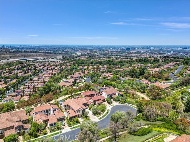 25 Village Way, Irvine CA: https://media.crmls.org/medias/9df4cbaf-a122-429a-a7a7-b776d7c41026.jpg
