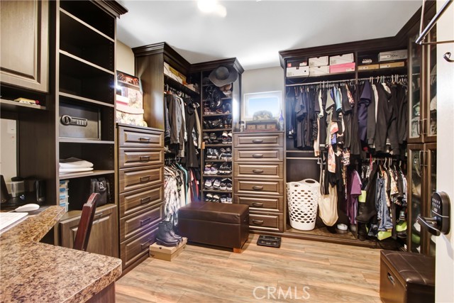 Detail Gallery Image 28 of 45 For 533 Woodhaven Ct, Upland,  CA 91786 - 4 Beds | 3/1 Baths