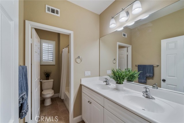 Detail Gallery Image 13 of 39 For 4437 Cabot Dr, Corona,  CA 92883 - 3 Beds | 2/1 Baths