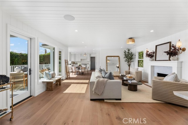 Detail Gallery Image 8 of 48 For 307 Emerald Bay, Laguna Beach,  CA 92651 - 5 Beds | 4/1 Baths