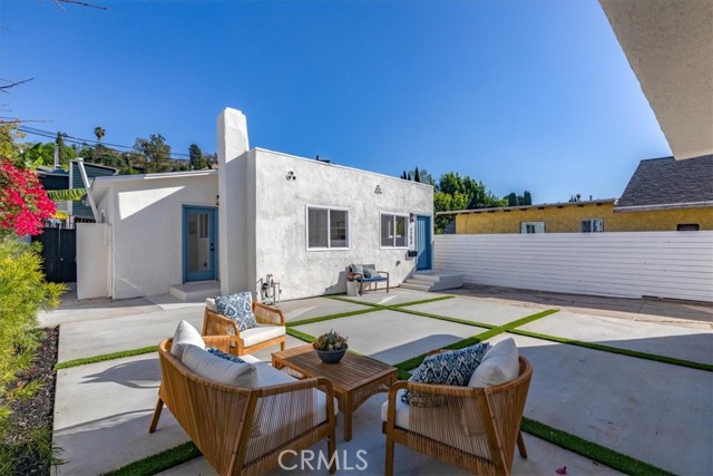 1254 Sanborn Avenue, Los Angeles CA: https://media.crmls.org/medias/9df90fa8-7e33-45bf-a0da-5bbe1f6e5f5b.jpg