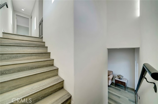 1101 N Maclay Avenue, San Fernando CA: https://media.crmls.org/medias/9df97bbc-52dc-4a58-b8c4-a41d2632900e.jpg