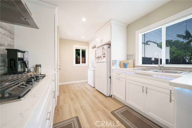 8217 Towne Avenue, Los Angeles CA: https://media.crmls.org/medias/9df9b1c7-44fb-4fe0-a5f1-826f7b6db827.jpg
