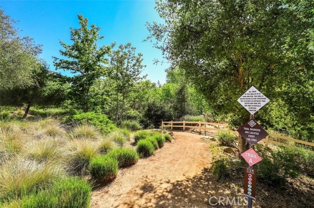 1564 Four Seasons Circle, Beaumont CA: https://media.crmls.org/medias/9df9bd07-de46-4778-924b-2a2bb5d206bb.jpg