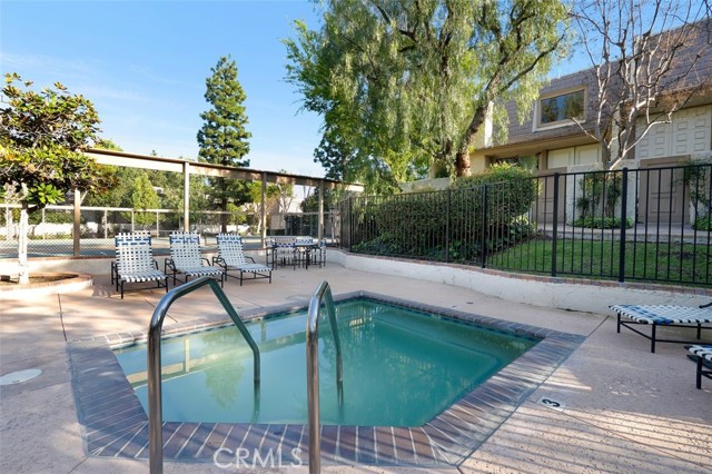 Detail Gallery Image 34 of 42 For 6121 Shoup Ave #34,  Woodland Hills,  CA 91367 - 2 Beds | 2 Baths