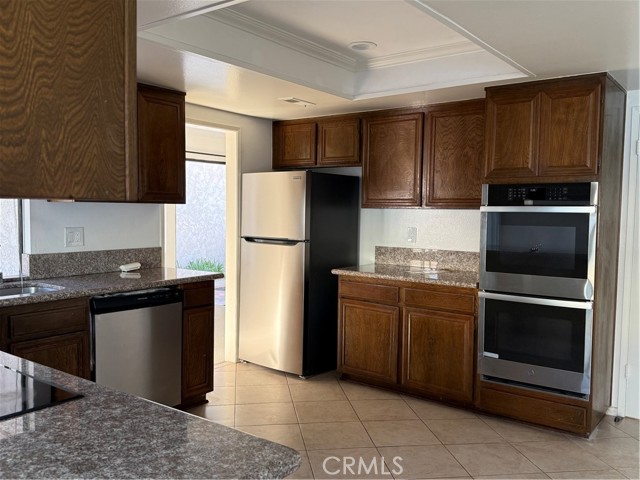 Detail Gallery Image 4 of 14 For 28 Foxhill, Irvine,  CA 92604 - 4 Beds | 3 Baths