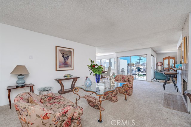 Detail Gallery Image 1 of 37 For 5376 Fairview Bld #205,  Los Angeles,  CA 90056 - 3 Beds | 3 Baths