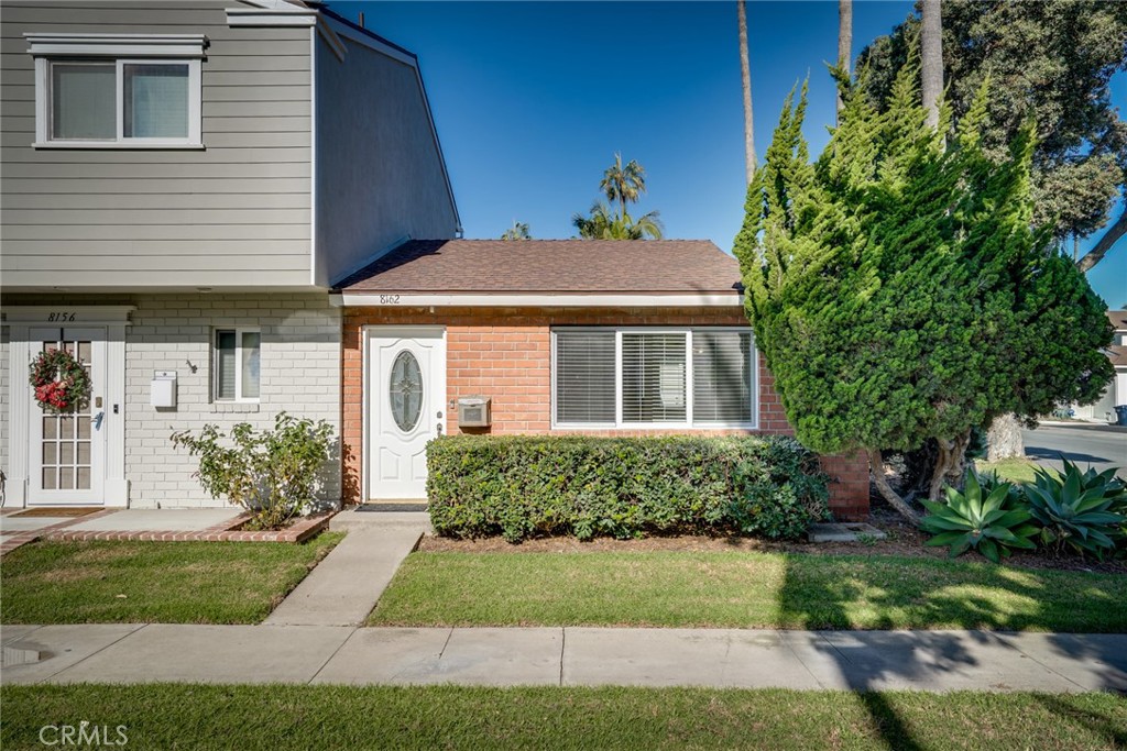 MLS #OC25270161 image #21