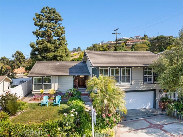 26766 Grayslake Road, Rancho Palos Verdes, California 90275, 4 Bedrooms Bedrooms, ,2 BathroomsBathrooms,Residential,Sold,Grayslake,SB24110628