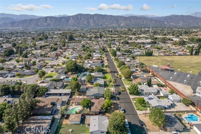 1371 S Bender Avenue, Glendora CA: https://media.crmls.org/medias/9dfd58de-224e-4158-b3a0-771170a2020f.jpg