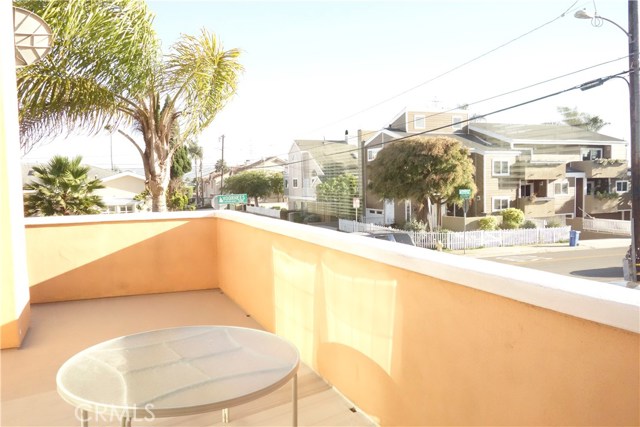 2400 Felton Ln, Redondo Beach, California 90278, 3 Bedrooms Bedrooms, ,2 BathroomsBathrooms,Residential,Sold,Felton Ln,SB17135197