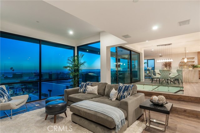 1635 Palm Drive, Hermosa Beach, California 90254, 4 Bedrooms Bedrooms, ,3 BathroomsBathrooms,Residential,Sold,Palm,SB17135203