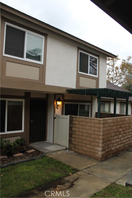 Detail Gallery Image 2 of 34 For 5478 E Willow Woods #107-C,  Anaheim,  CA 92807 - 3 Beds | 1/1 Baths